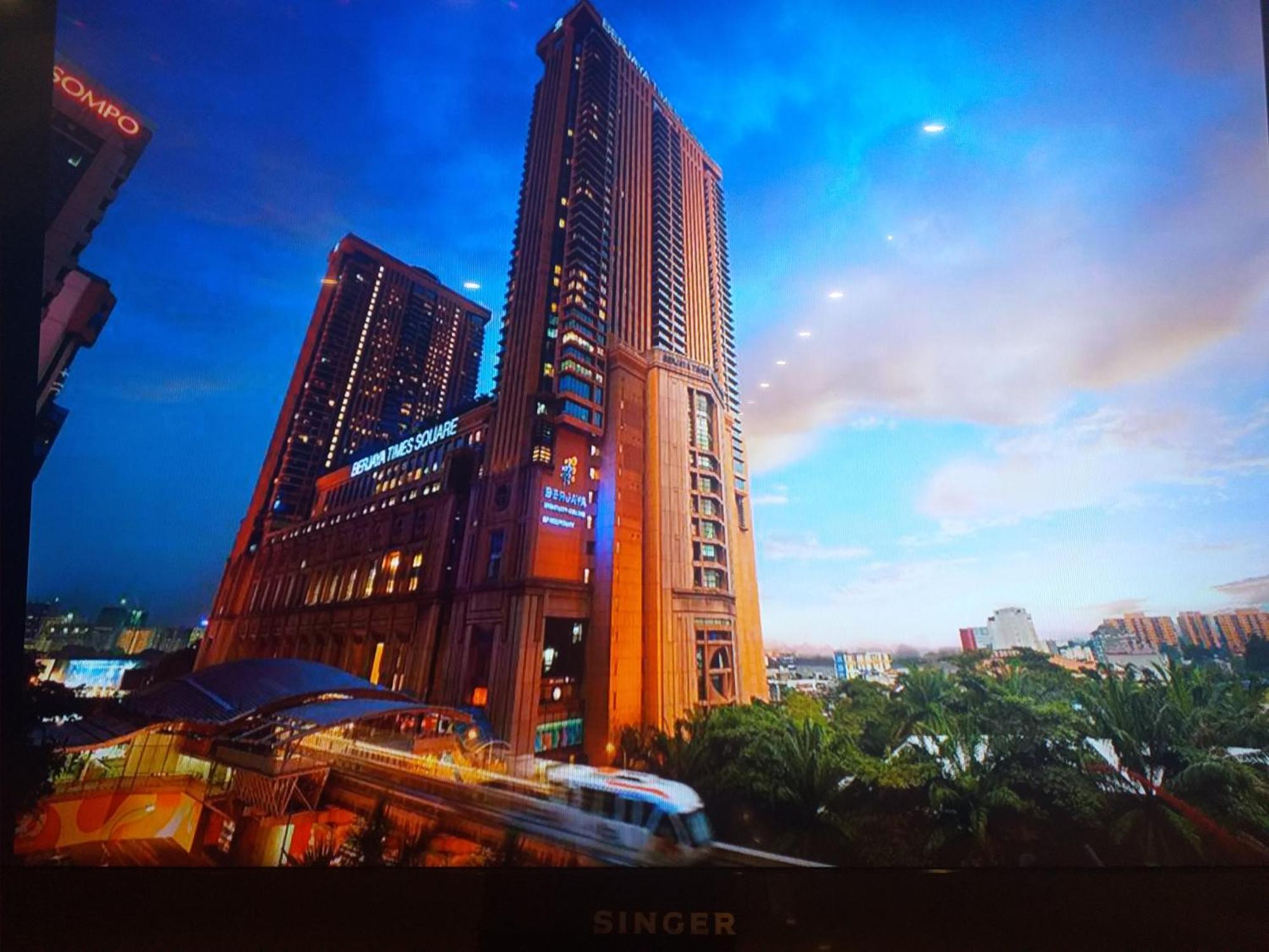 Summur At Time Square Kl Apartment